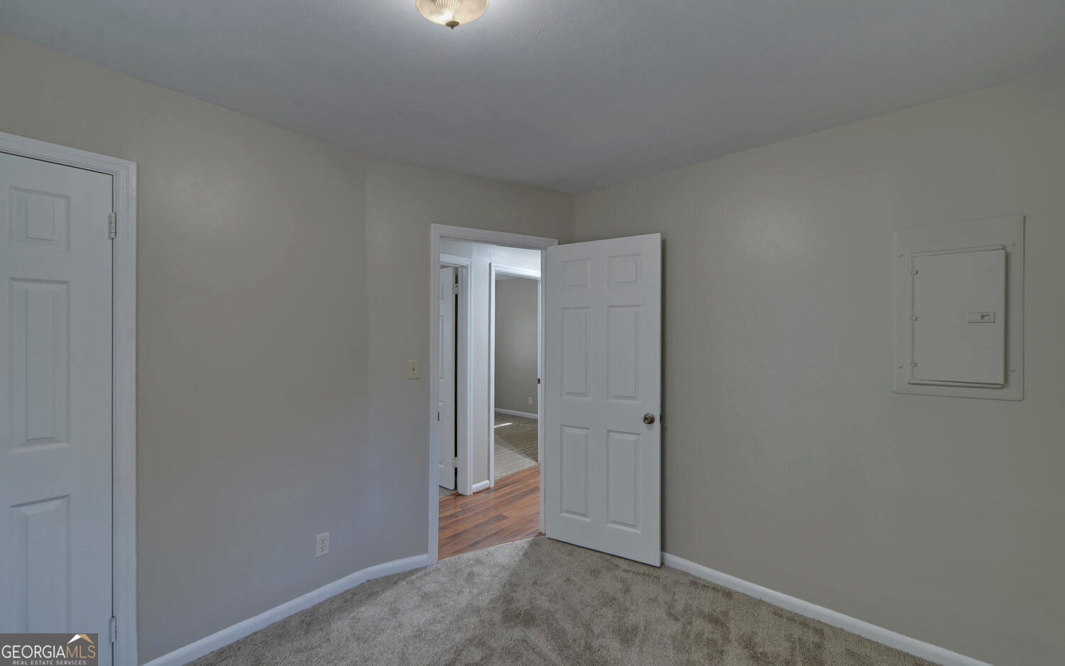 297 East Leatherwood Road Toccoa, GA 30577 - Photo 34 of 37 an empty room with closet area