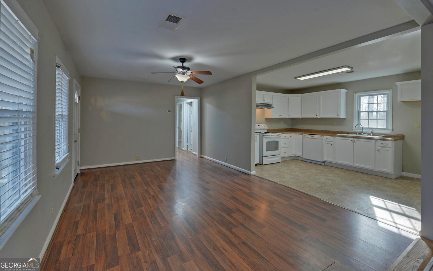 297 East Leatherwood Road Toccoa, GA 30577 - Photo 8 of 37