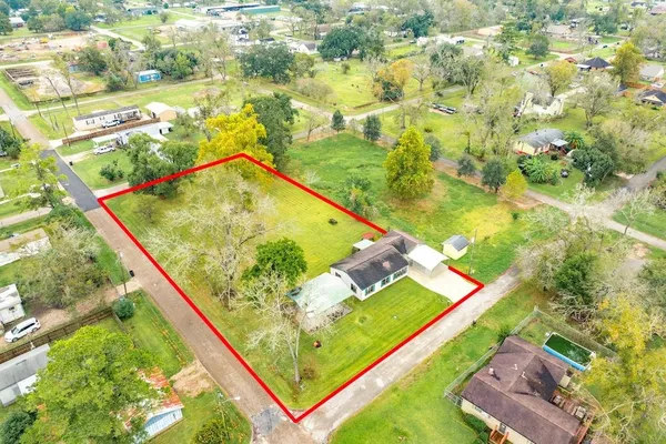 $215,000 | 404 Chestnut Street, Brazoria, TX 77422