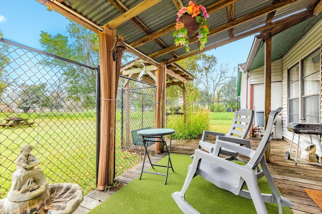 404 Chestnut Street Brazoria, TX 77422 - Photo 19 of 23 a view of yard with patio