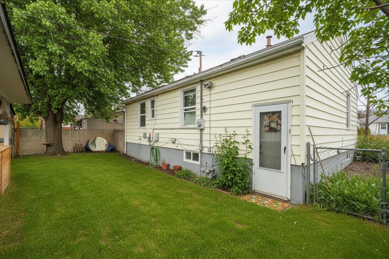 2307 West Rowan Avenue Spokane, WA 99205 - Photo 12 of 21