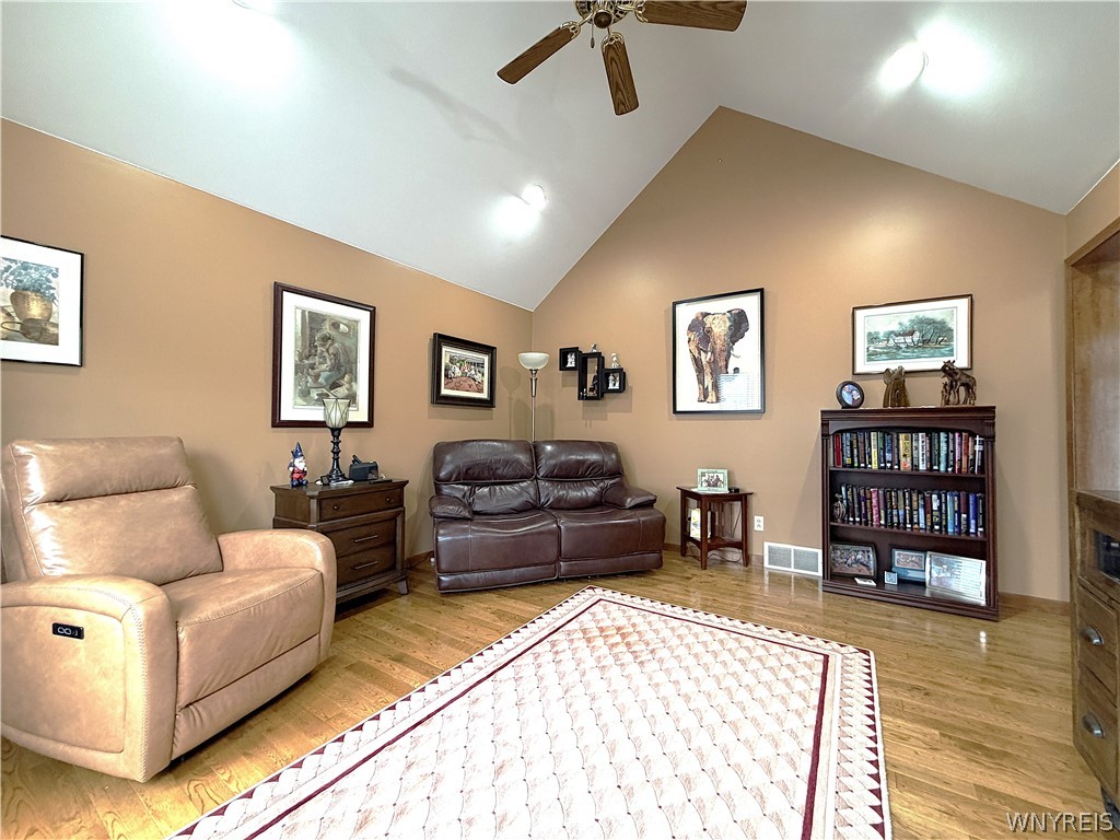 27 Button Bush Court Amherst, NY 14228 - Photo 19 of 39