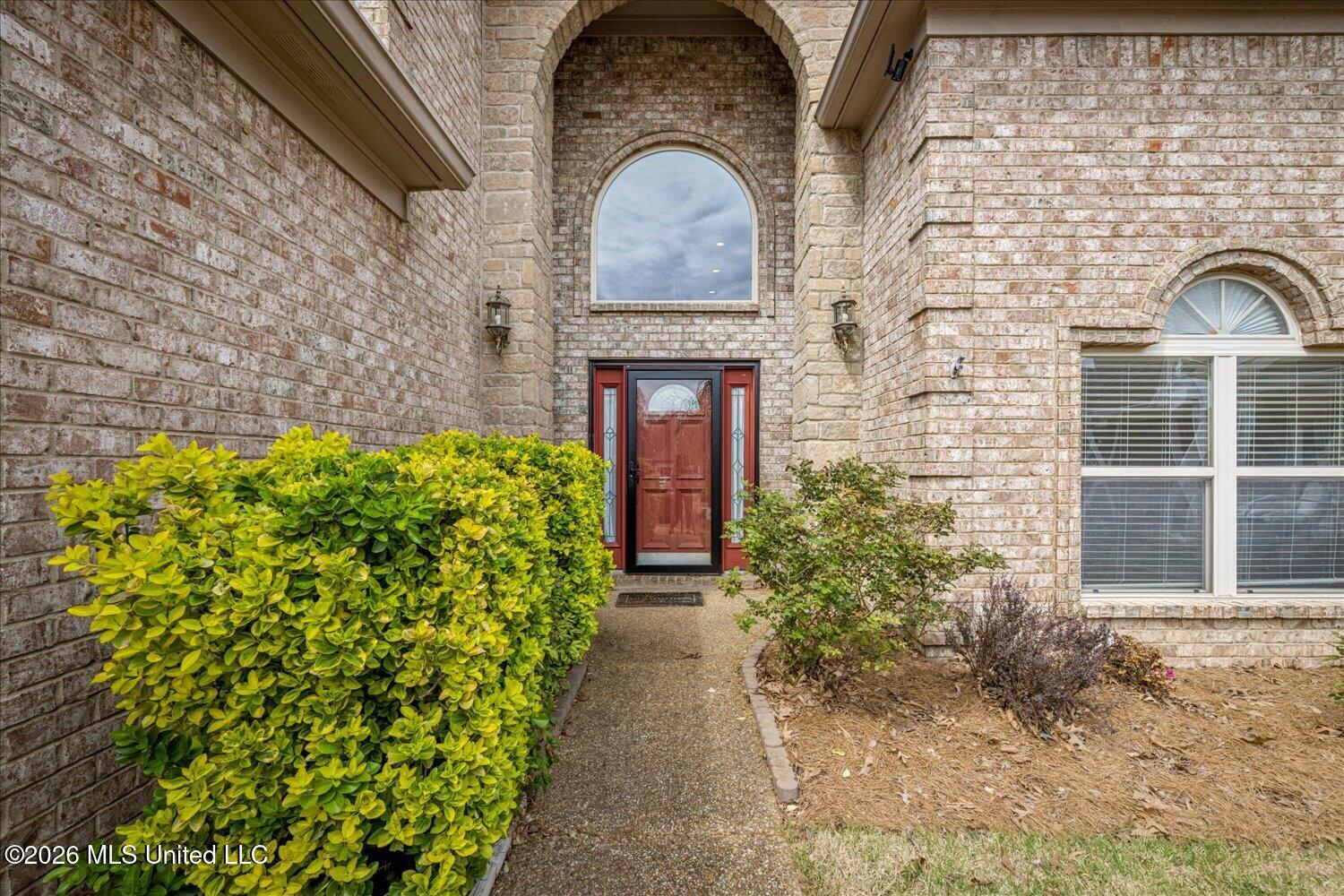 6037 Callaway Cove Olive Branch, MS 38654 - Photo 2 of 30 05-05-2899341ah-6037 Callaway Cv