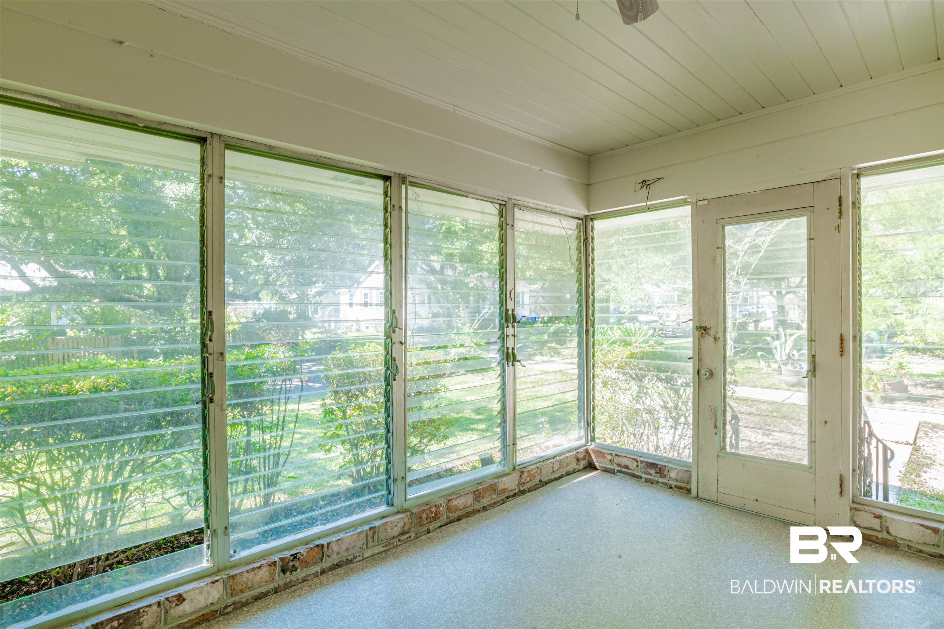 302 Northwest Boulevard Mobile, AL 36611 - Photo 9 of 28