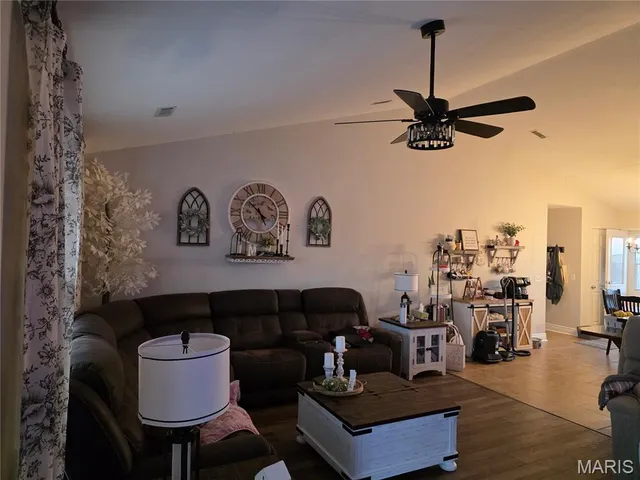 $229,900 | 806 Innsbruck Lane, Sikeston, MO 63801