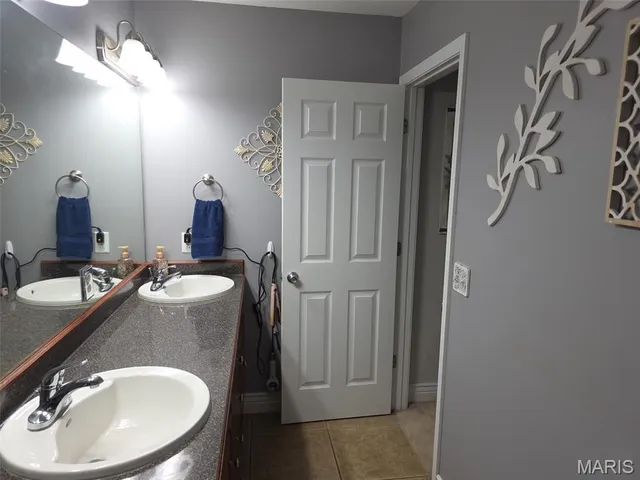 $229,900 | 806 Innsbruck Lane, Sikeston, MO 63801