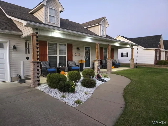 $229,900 | 806 Innsbruck Lane, Sikeston, MO 63801