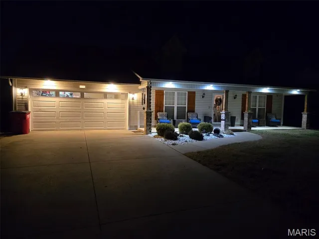 $229,900 | 806 Innsbruck Lane, Sikeston, MO 63801