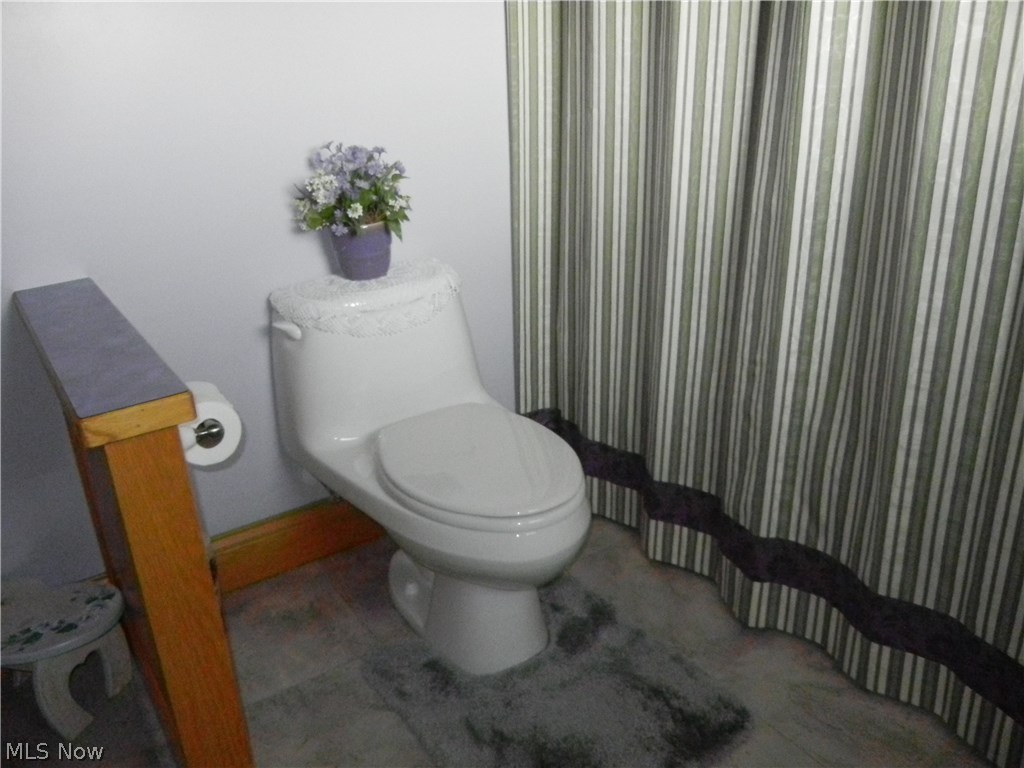 2962 Steiner Road Creston, OH 44217 - Photo 19 of 25 Main Level Bathroom