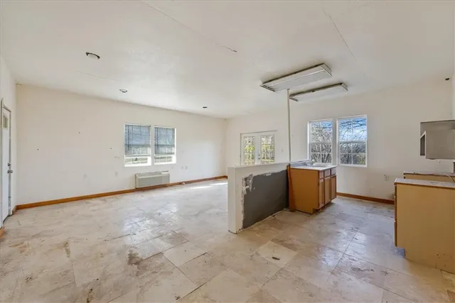 $599,000 | 1573 North 1100th Road, Lawrence, KS 66046