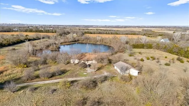 $599,000 | 1573 North 1100th Road, Lawrence, KS 66046