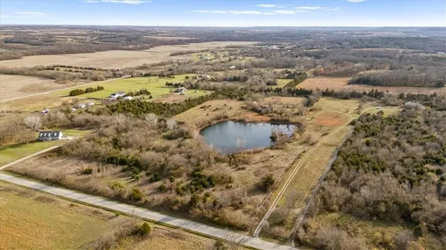 $599,000 | 1573 North 1100th Road, Lawrence, KS 66046