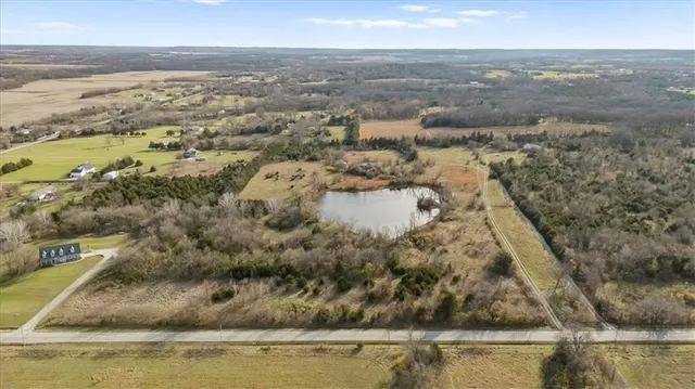 $599,000 | 1573 North 1100th Road, Lawrence, KS 66046