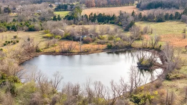 $599,000 | 1573 North 1100th Road, Lawrence, KS 66046