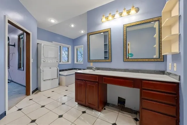 $599,000 | 1573 North 1100th Road, Lawrence, KS 66046