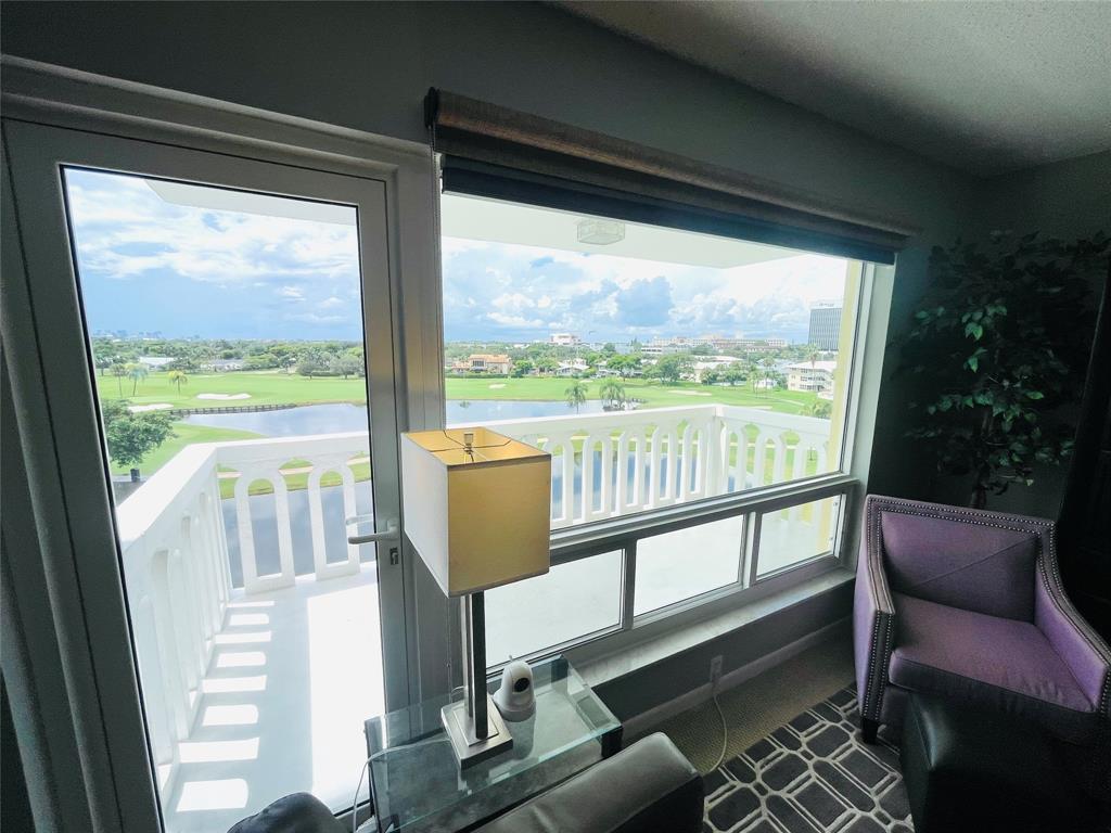 2500 Northeast 48th Lane, Unit 605 Fort Lauderdale, FL 33308 - Photo 22 of 32 a view of a city from a chair
