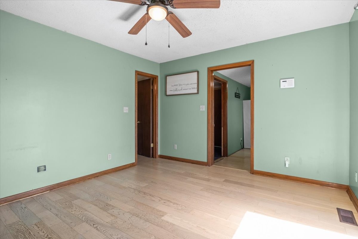 1092 Crockett Road New Johnsonville, TN 37134 - Photo 13 of 39