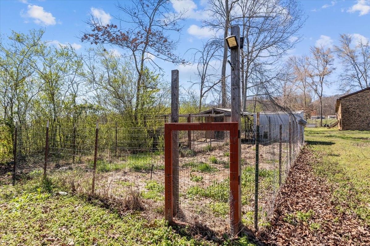 1092 Crockett Road New Johnsonville, TN 37134 - Photo 35 of 39