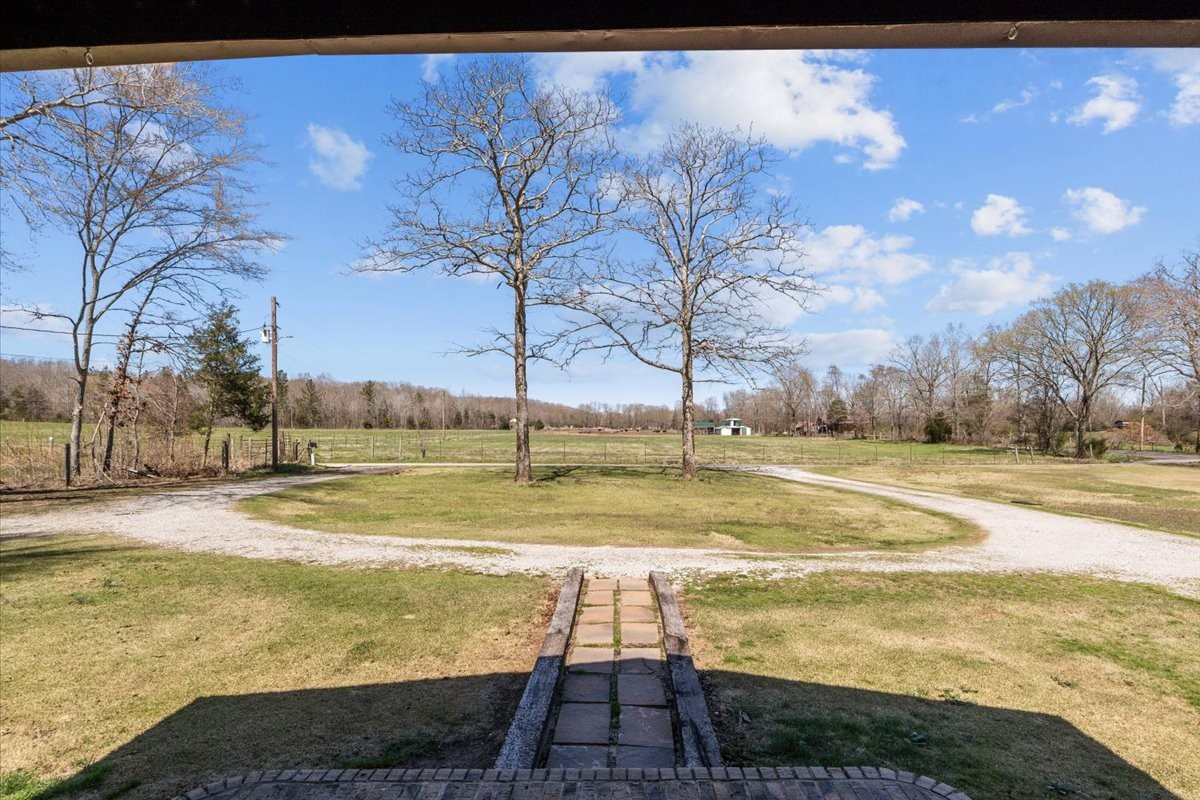 1092 Crockett Road New Johnsonville, TN 37134 - Photo 4 of 39