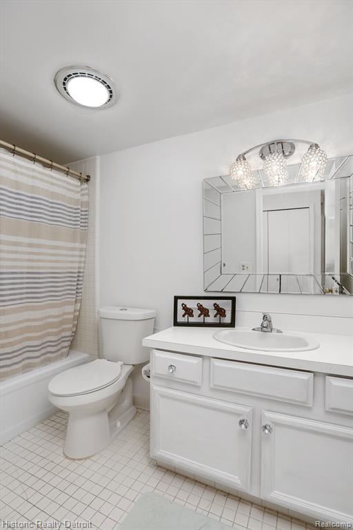 29656 Middlebelt Road, Unit 1403 Farmington Hills, MI 48334 - Photo 20 of 39