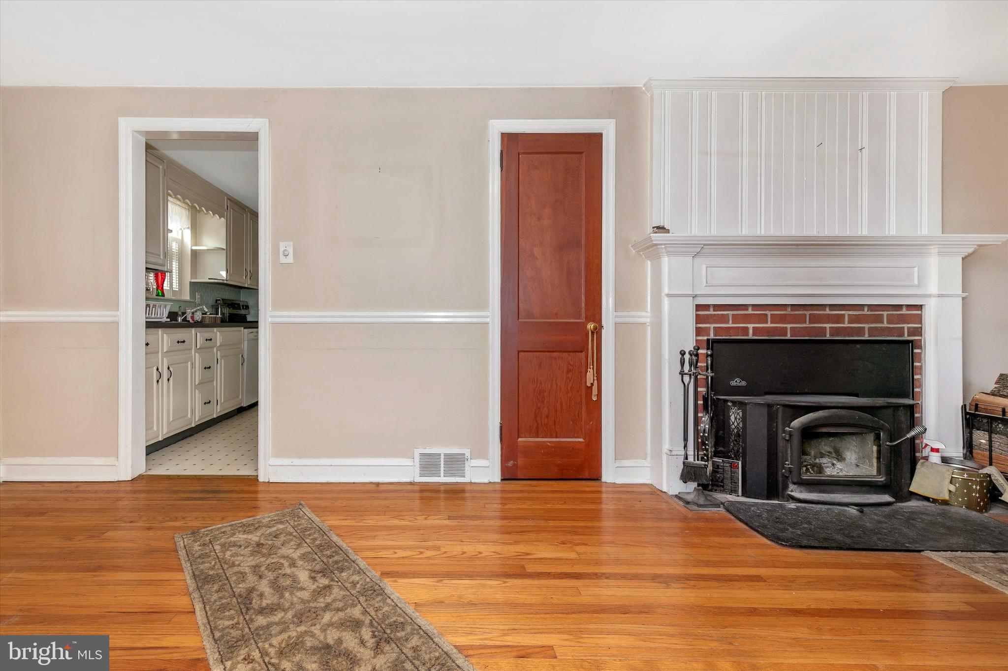 1035 Cardinal Road Norristown, PA 19403 - Photo 11 of 55 Gallery Image 11