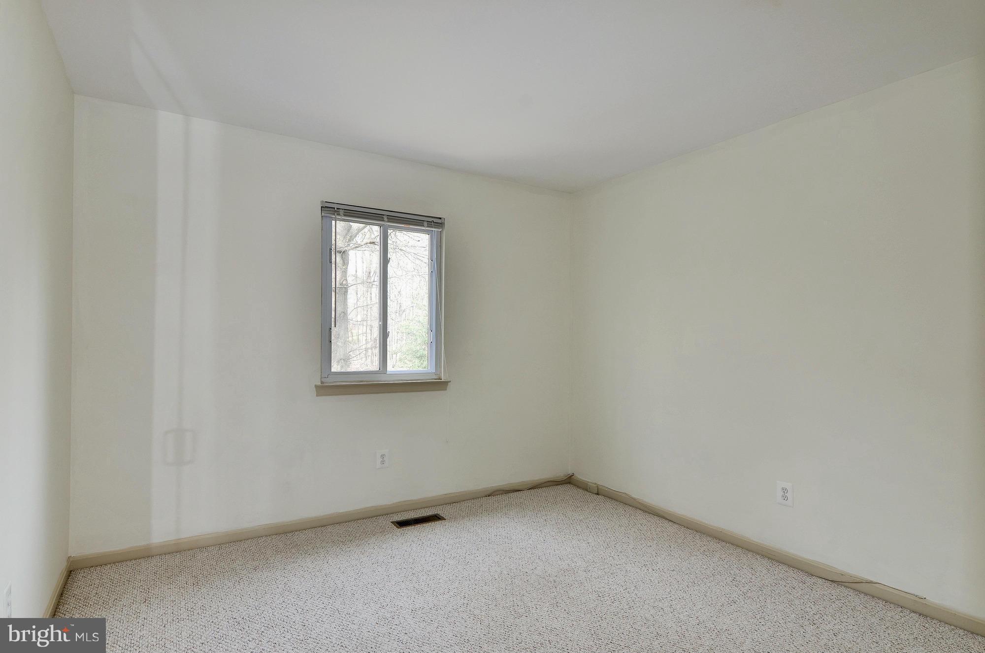 5514 Dunsmore Road Alexandria, VA 22315 - Photo 21 of 30 Bedroom Four