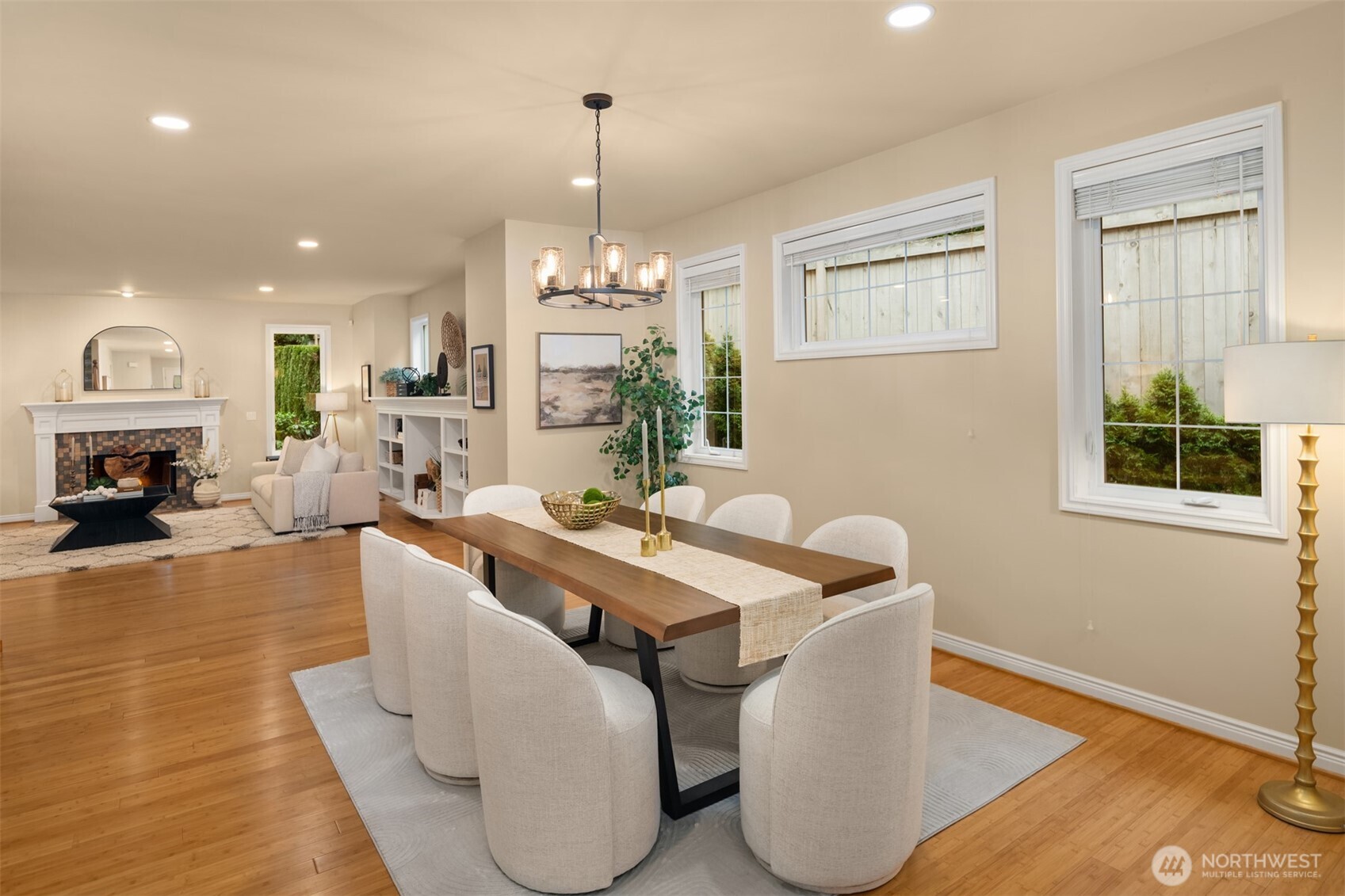 818 South 36th Place Renton, WA 98055 - Photo 4 of 28 Gallery Image 4