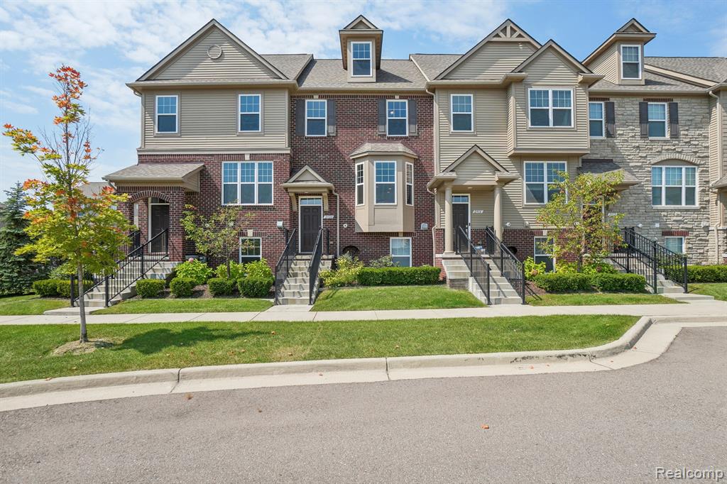 2920 Glenbar Circle Rochester, MI 48307 - Photo 1 of 39