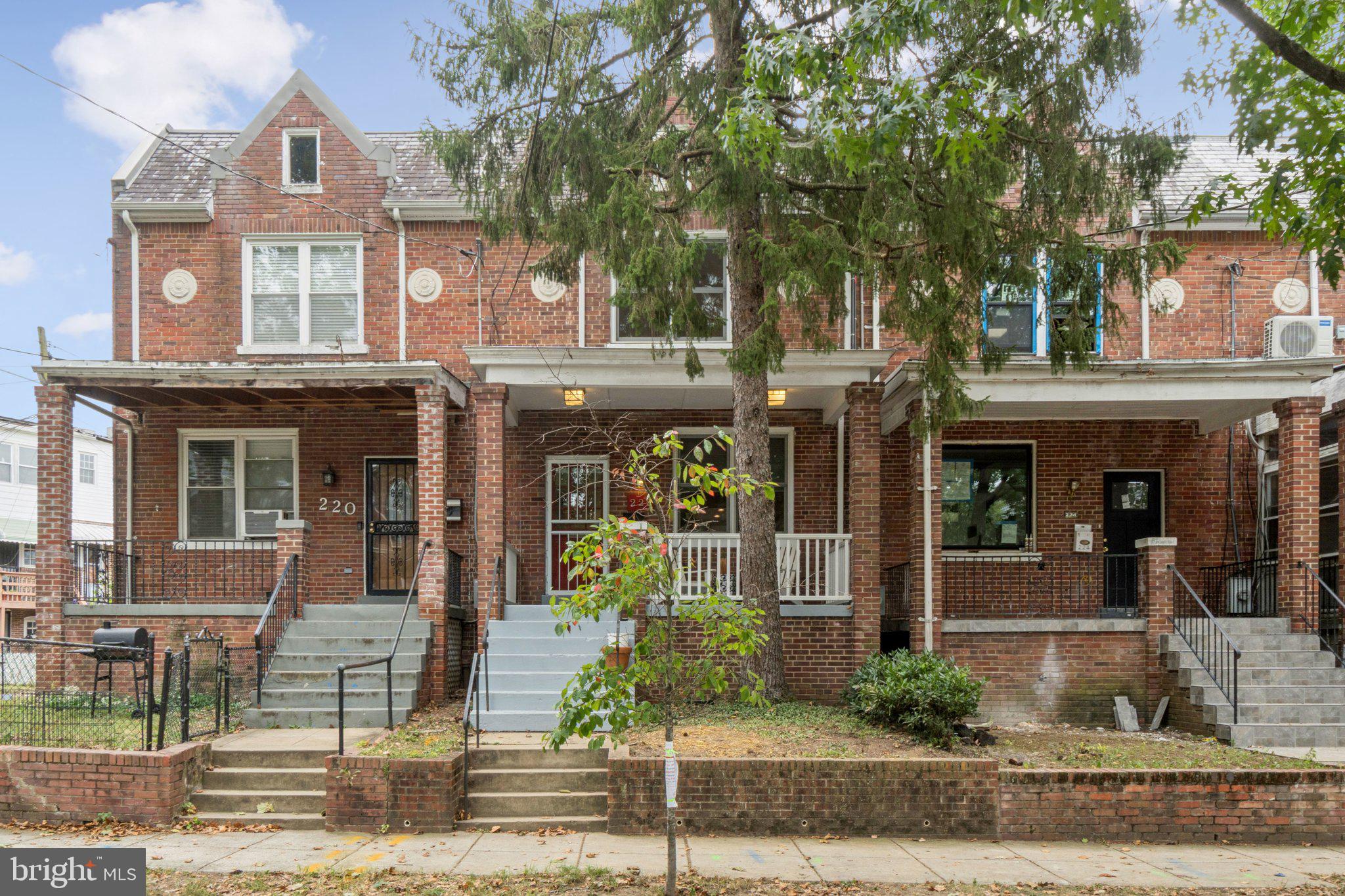 222 Longfellow Street Northwest Washington, DC 20011 - Photo 2 of 39