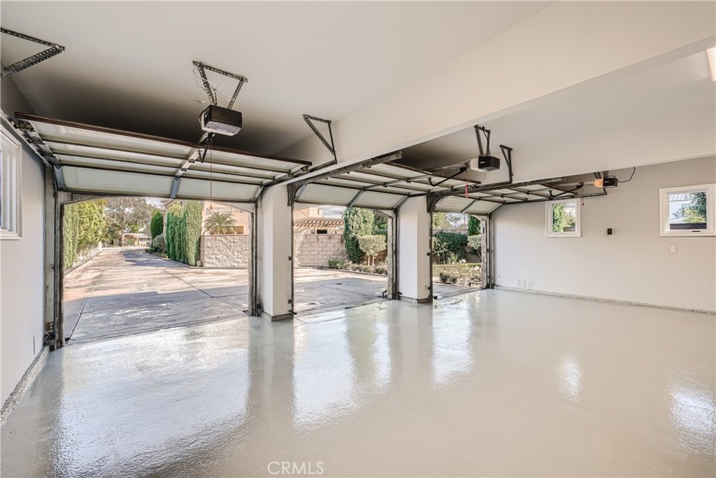 371 22nd Street Costa Mesa, CA 92627 - Photo 21 of 51 a view of a garage