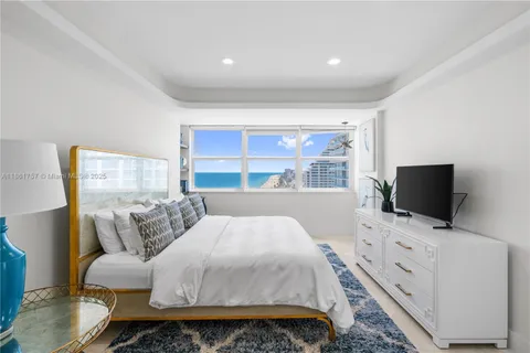 $5,999 | 209 North Fort Lauderdale Beach Boulevard, Unit 17C, Fort Lauderdale, FL 33304