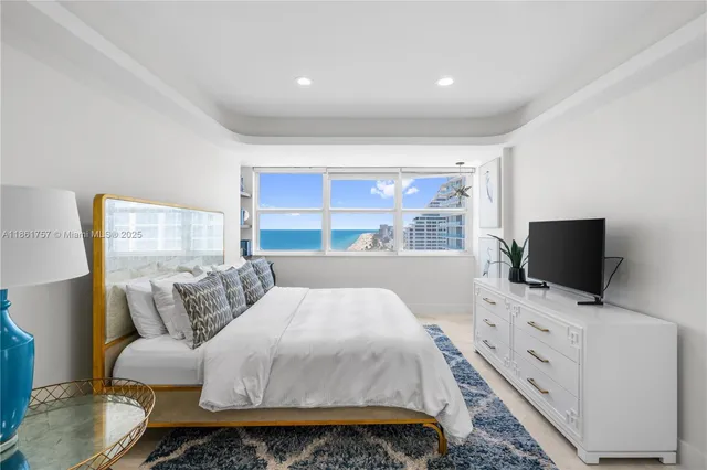 $5,999 | 209 North Fort Lauderdale Beach Boulevard, Unit 17C, Fort Lauderdale, FL 33304