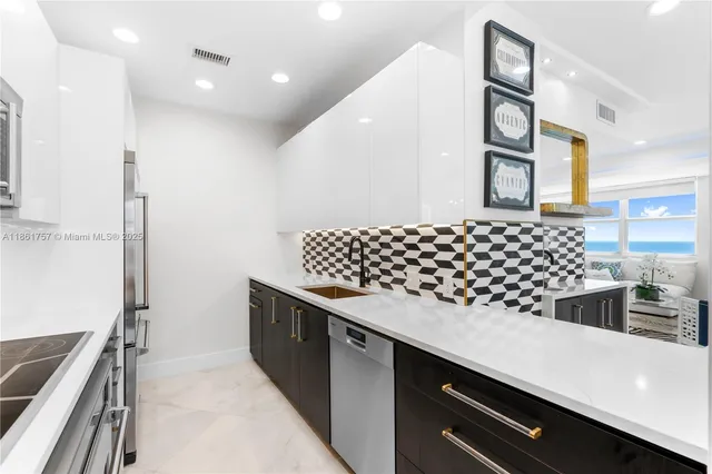 $5,999 | 209 North Fort Lauderdale Beach Boulevard, Unit 17C, Fort Lauderdale, FL 33304