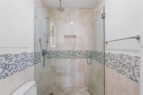 $5,999 | 209 North Fort Lauderdale Beach Boulevard, Unit 17C, Fort Lauderdale, FL 33304