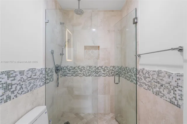 $5,999 | 209 North Fort Lauderdale Beach Boulevard, Unit 17C, Fort Lauderdale, FL 33304