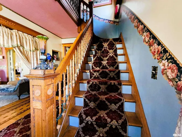 a view of an entryway