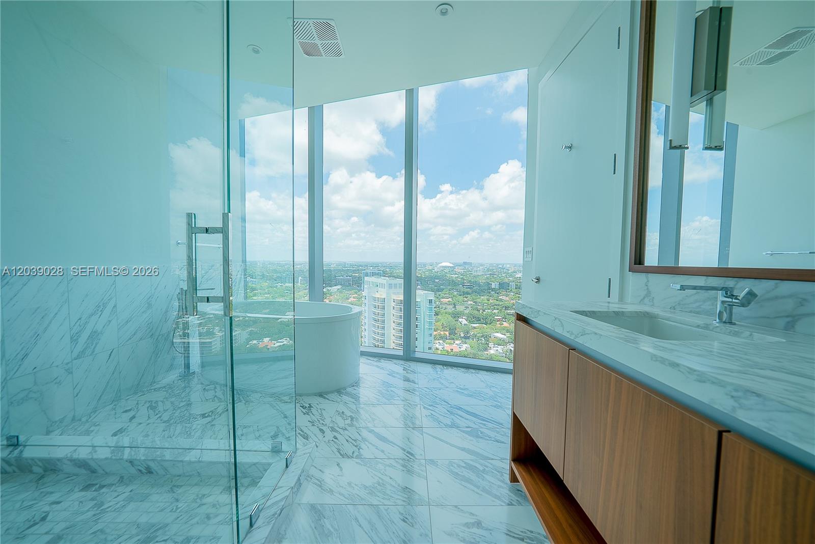 175 Southeast 25th Road, Unit 2704 Miami, FL 33129 - Photo 11 of 26