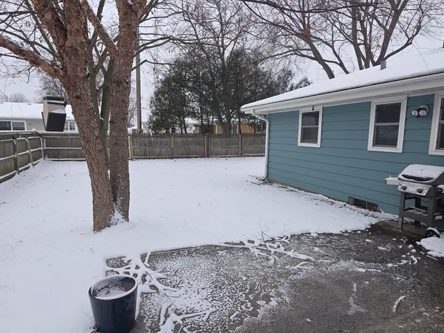 $2,575 | 7816 7th Avenue, Kenosha, WI 53143