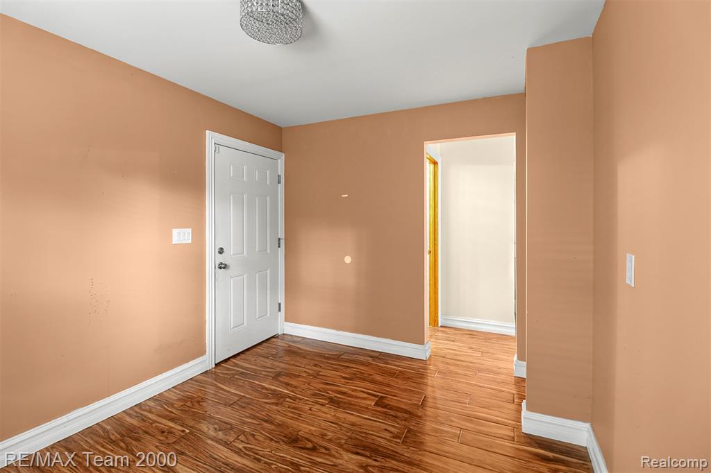 1895 Big Trail Road Walled Lake, MI 48390 - Photo 28 of 40 Gallery Image 28
