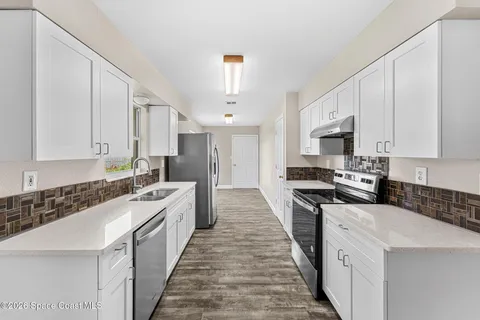 $299,900 | 986 Jettie Street Northeast, Palm Bay, FL 32907