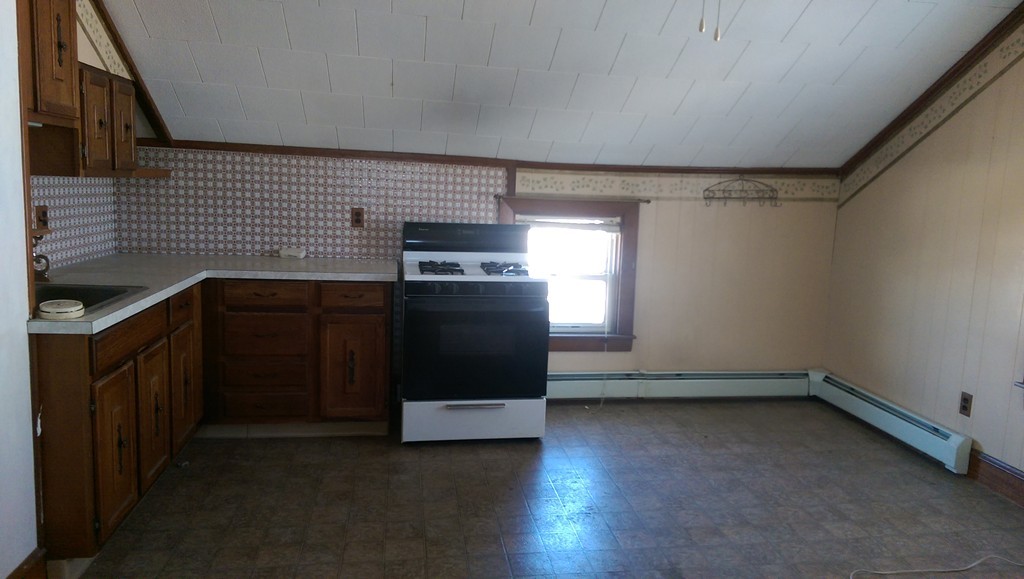 166 Rhode Island Avenue Fall River, MA 02721 - Photo 10 of 21