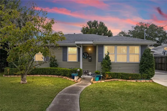 $245,000 | 1121 Evergreen Drive, Gretna, LA 70053