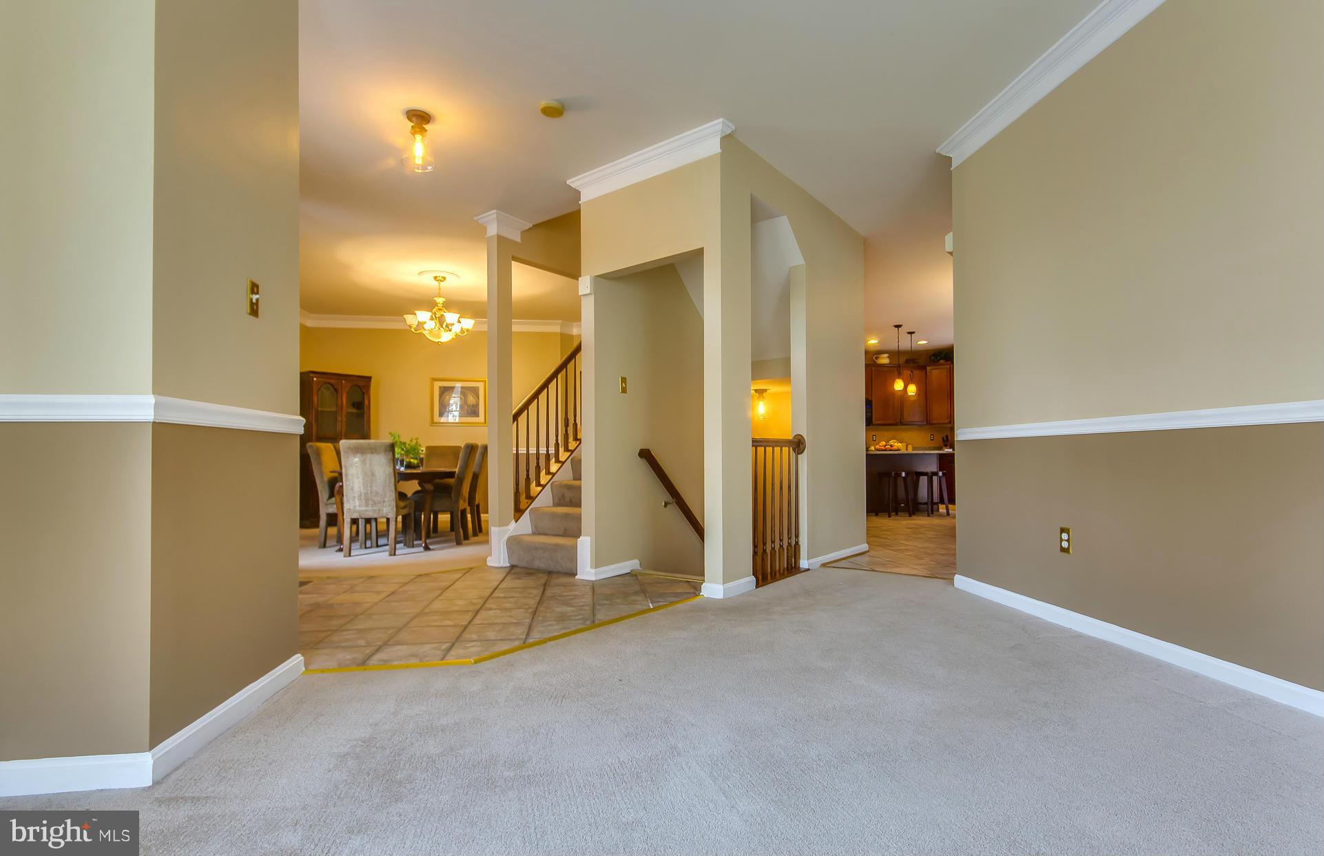 18138 Coachmans Road Germantown, MD 20874 - Photo 9 of 30 Living Room