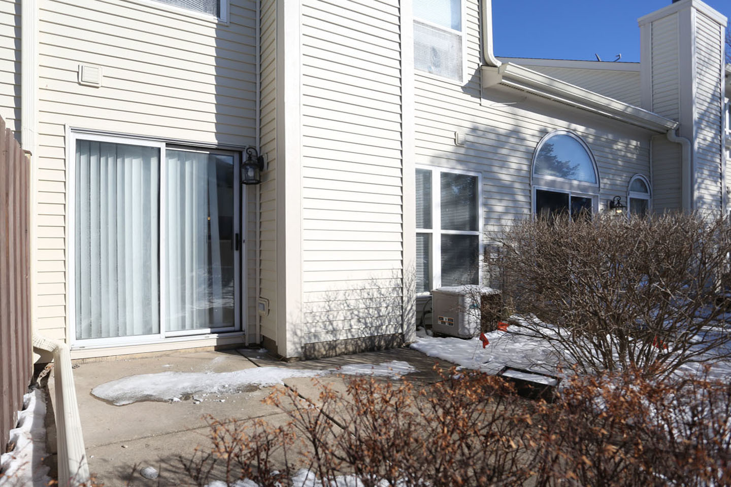 620 Cobblestone Court, Unit 620 Elgin, IL 60120 - Photo 25 of 25 a house view with a outdoor space