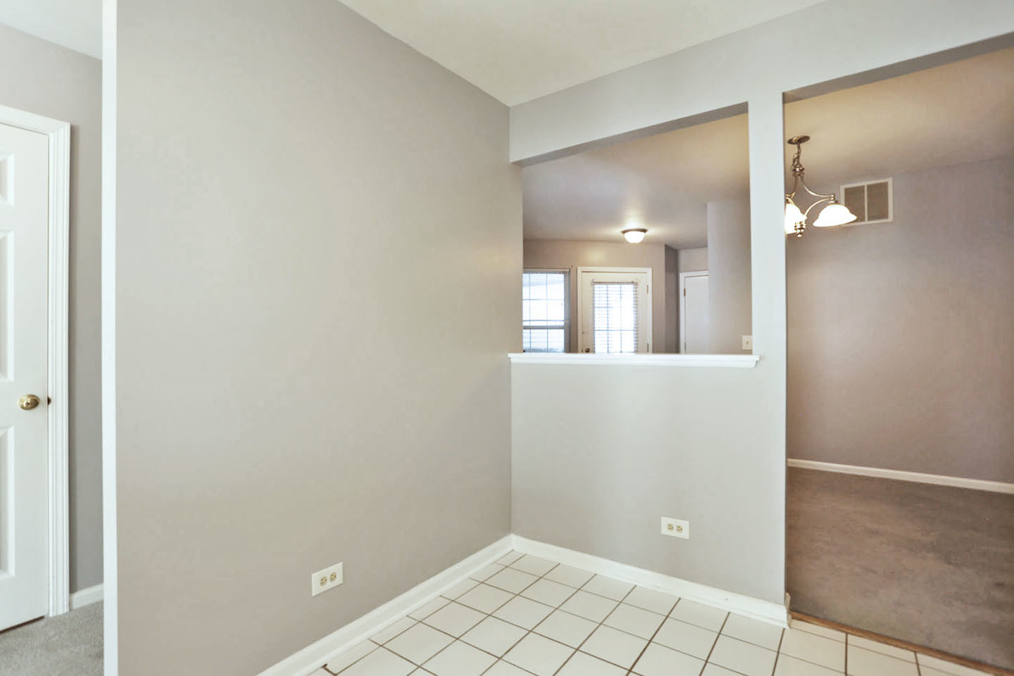 620 Cobblestone Court, Unit 620 Elgin, IL 60120 - Photo 8 of 25
