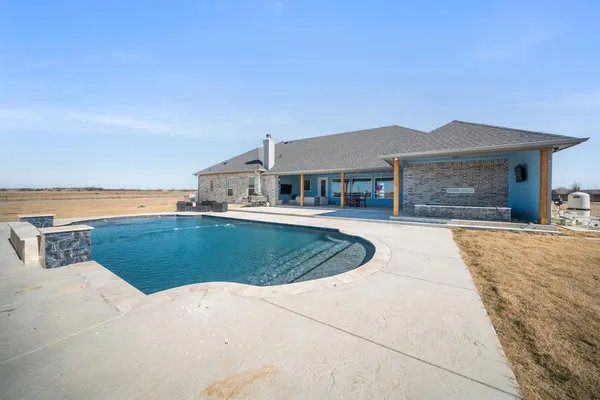 $755,000 | 10405 Singleton Road, Midlothian, TX 76065