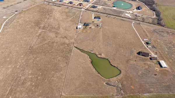 $755,000 | 10405 Singleton Road, Midlothian, TX 76065
