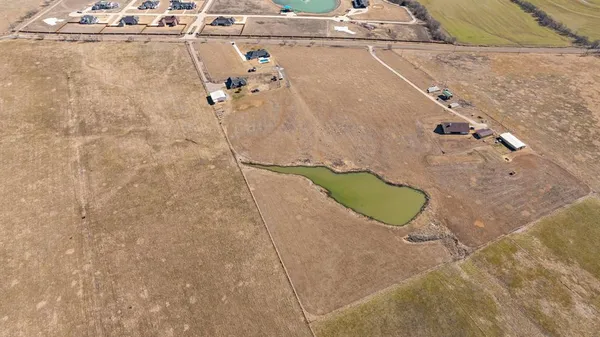 $755,000 | 10405 Singleton Road, Midlothian, TX 76065