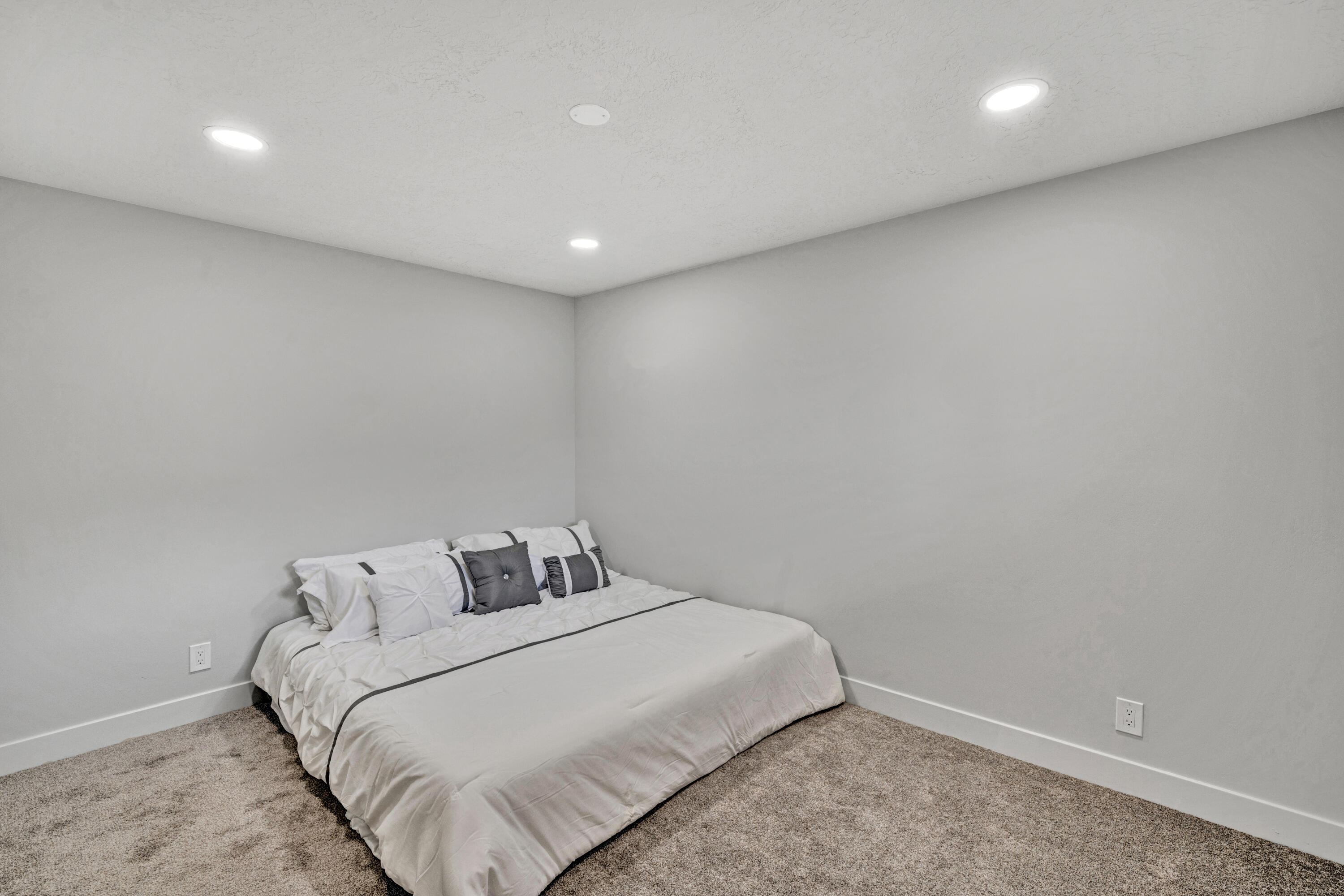 763 East Fiddlers Canyon Road Cedar City, UT 84721 - Photo 29 of 35 6th Bedroom (downstairs)