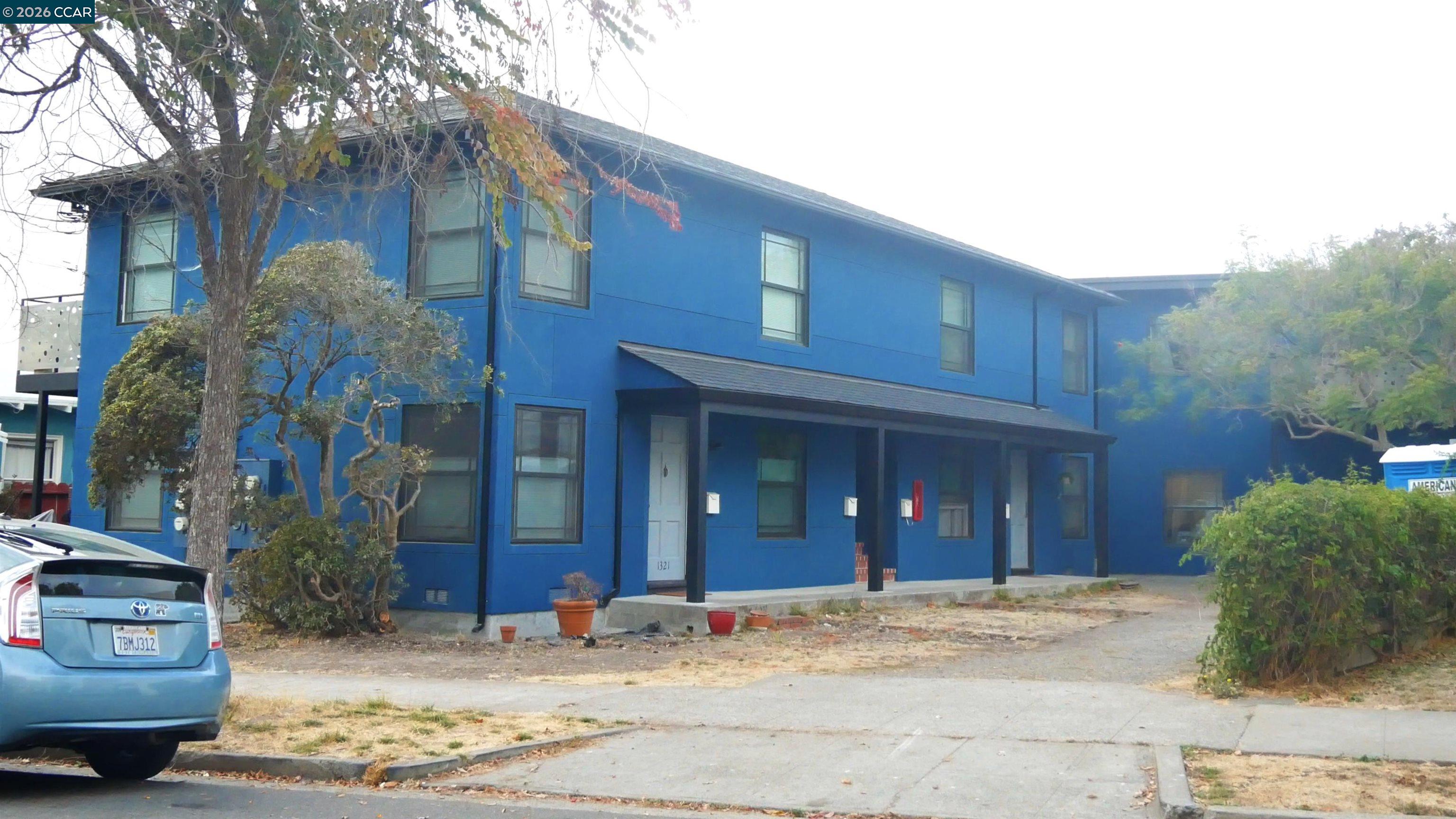 1325 Hopkins Street Berkeley, CA 94702 - Photo 1 of 26